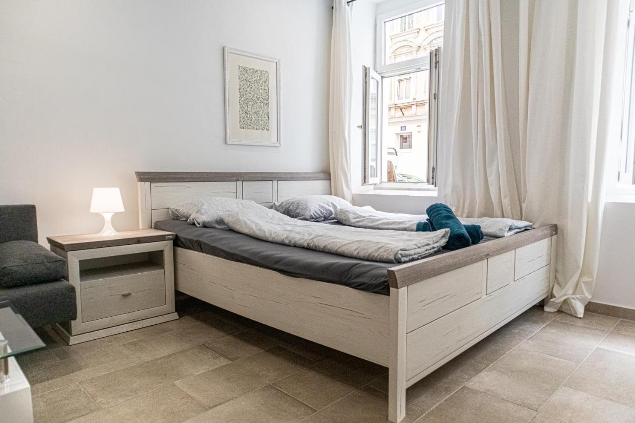 9 Min From City Center - Lovely Studio Near U1 Reumannplatz ウィーン エクステリア 写真